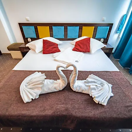 H Infinity Mamaia Nord 3*