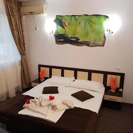 H Infinity Mamaia Nord 3*