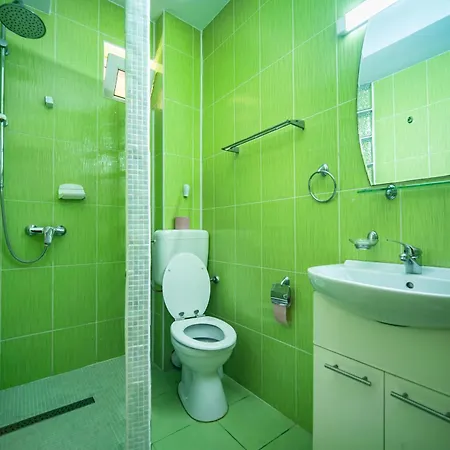H Infinity Mamaia Nord 3*