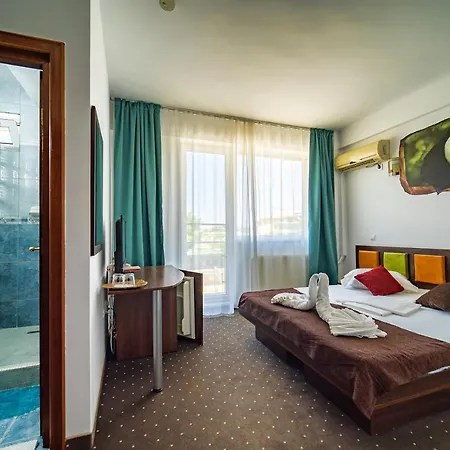 Hotel Infinity Mamaia Nord 3*