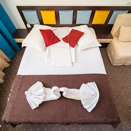 Hotel Infinity Mamaia Nord 3*