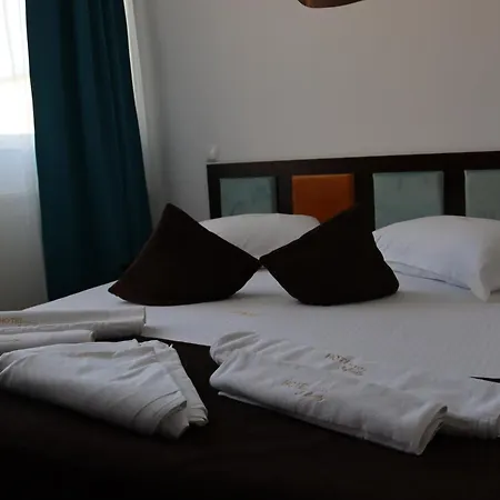 Hotel Infinity Mamaia Nord 3*